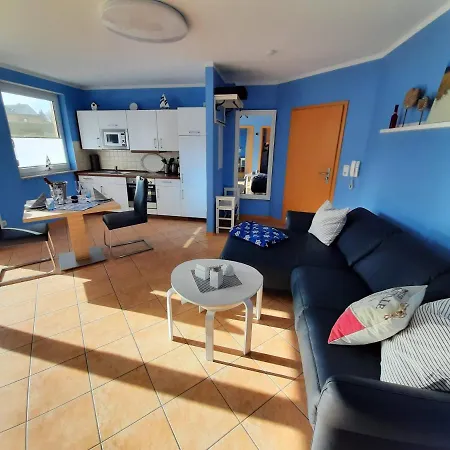 Ferienwohnungen Ueckeritz Mit Pkw Stellplatz Bei Familie Habben-Hollander Extérieur photo