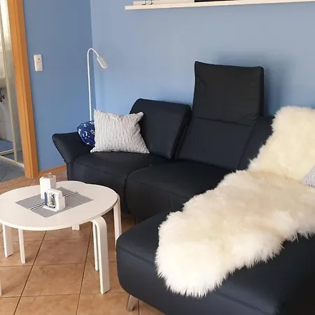 Ferienwohnungen Ueckeritz Mit Pkw Stellplatz Bei Familie Habben-Hollander Extérieur photo